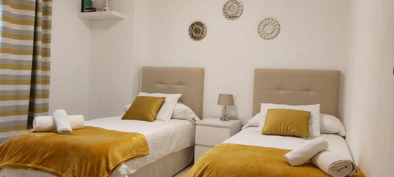 Apartamento En Junto A Campos De Golf